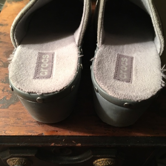 Crocs size 8 - Picture 3 of 7